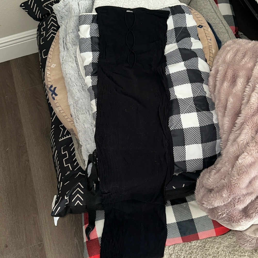 Kript tube top dress in black. Fitted small